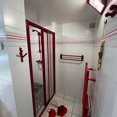 La Parenthese Enchantee לינה וארוחת בוקר *